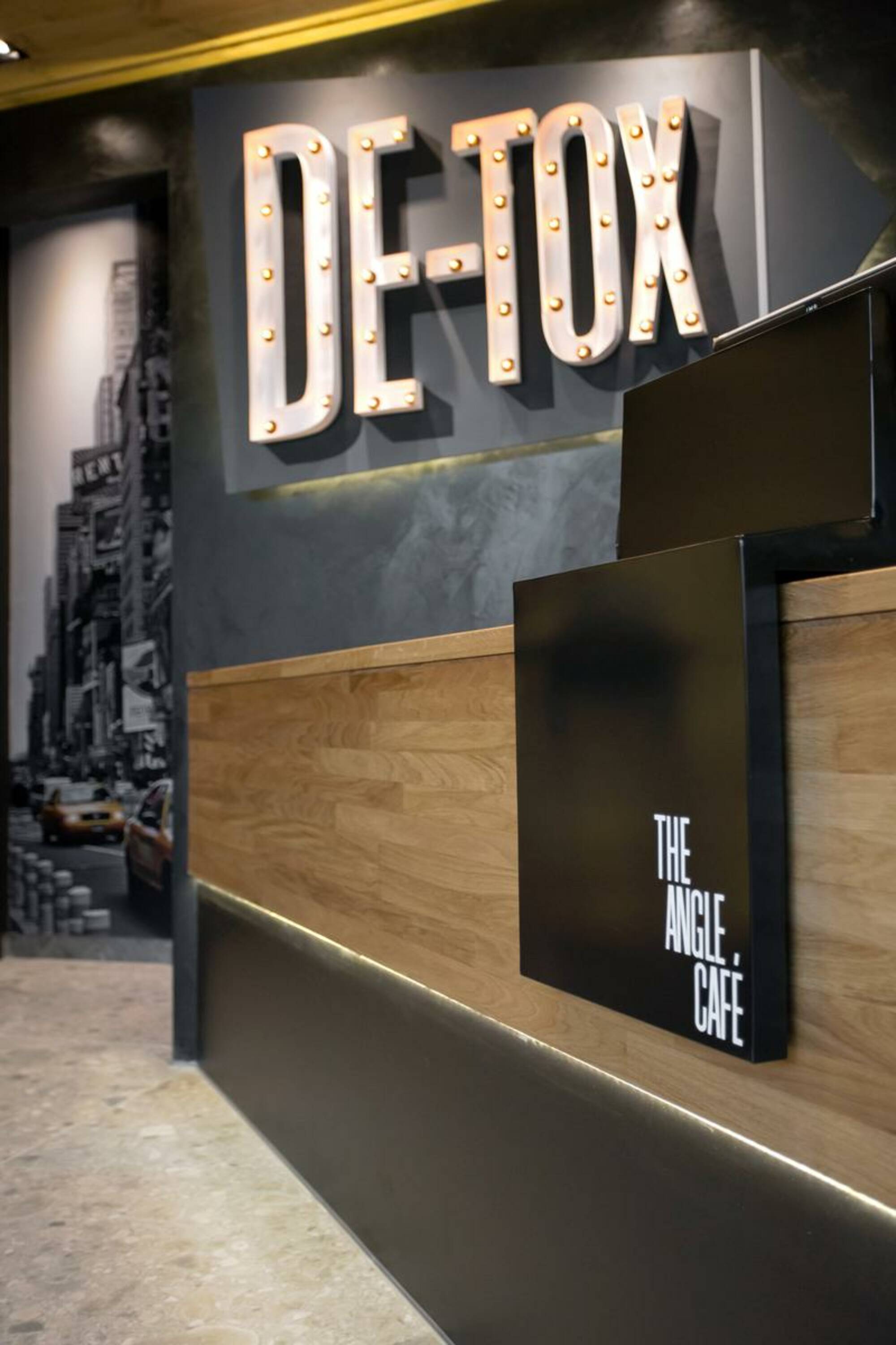 De-Tox_Gianouli_Larissa / DΕ-ΤΟΧ street café │ GIANNOULI
