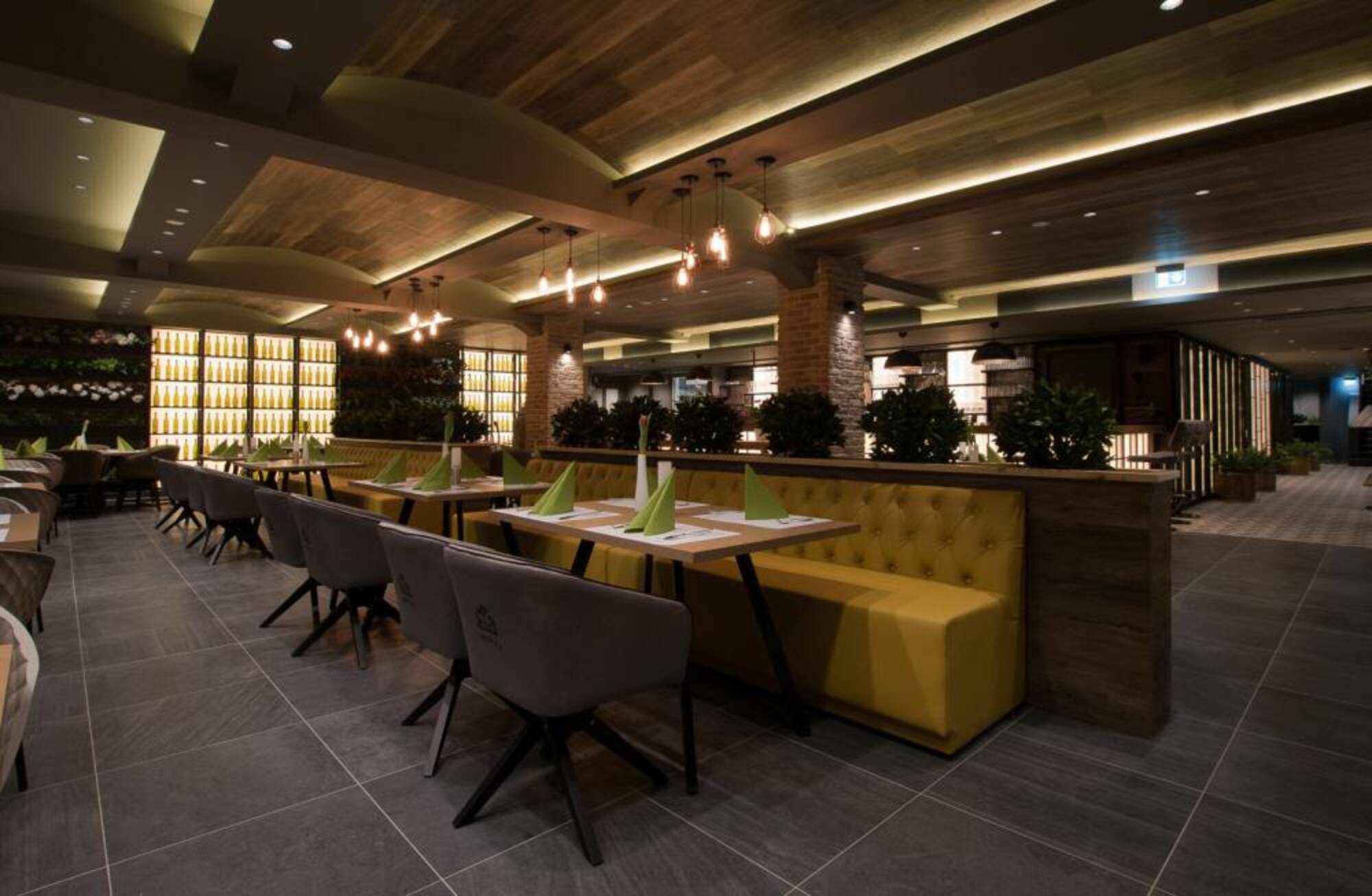/ THISEAS RESTAURANT