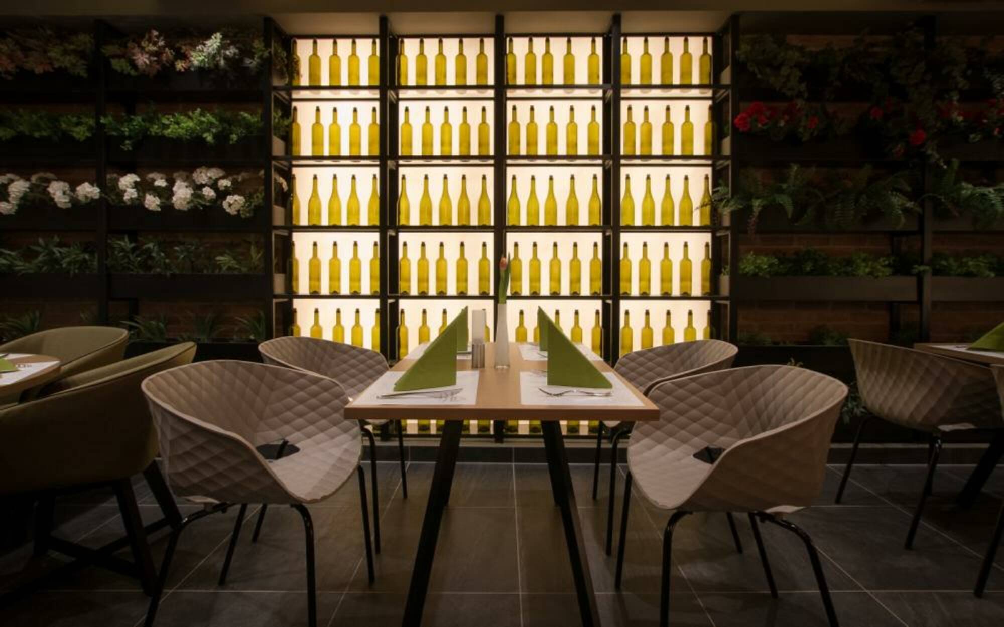 / THISEAS RESTAURANT